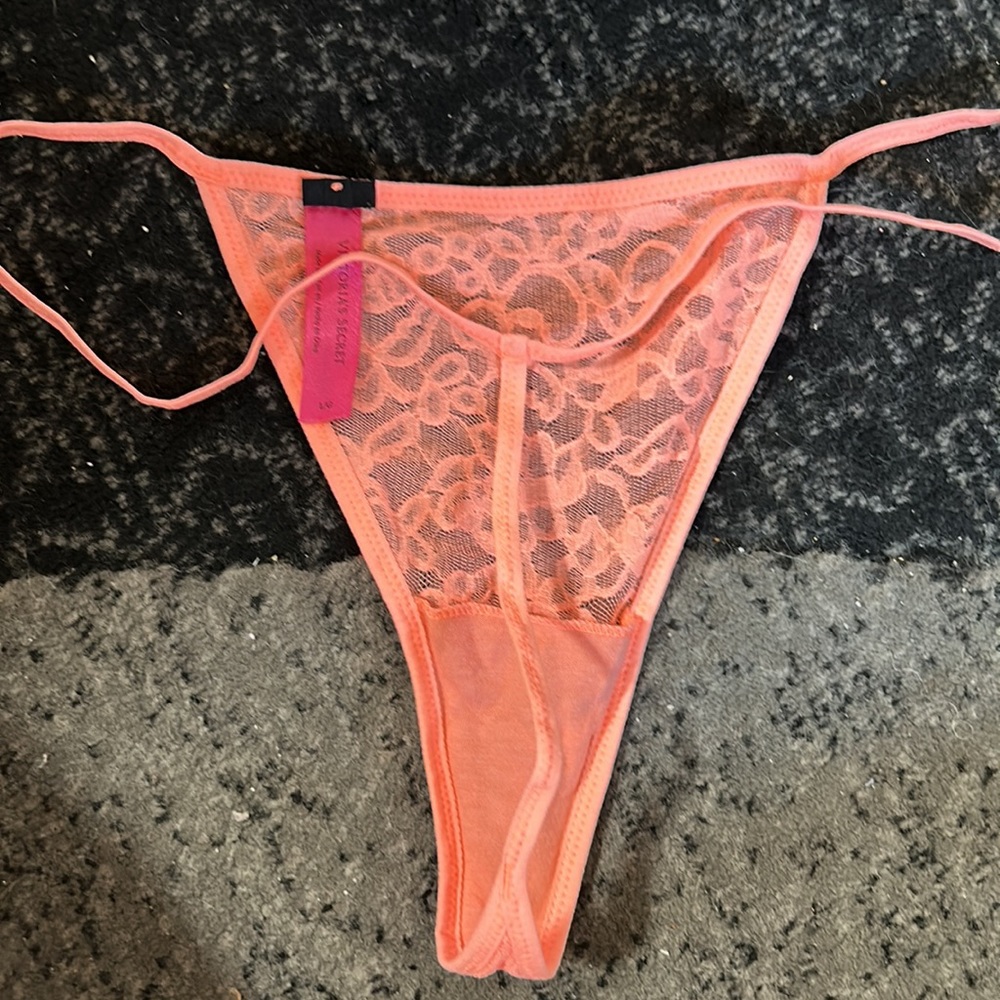 Victoria’s Secret g-String - Picture 2 of 4